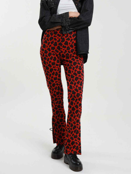 Pantalon rouge et noir