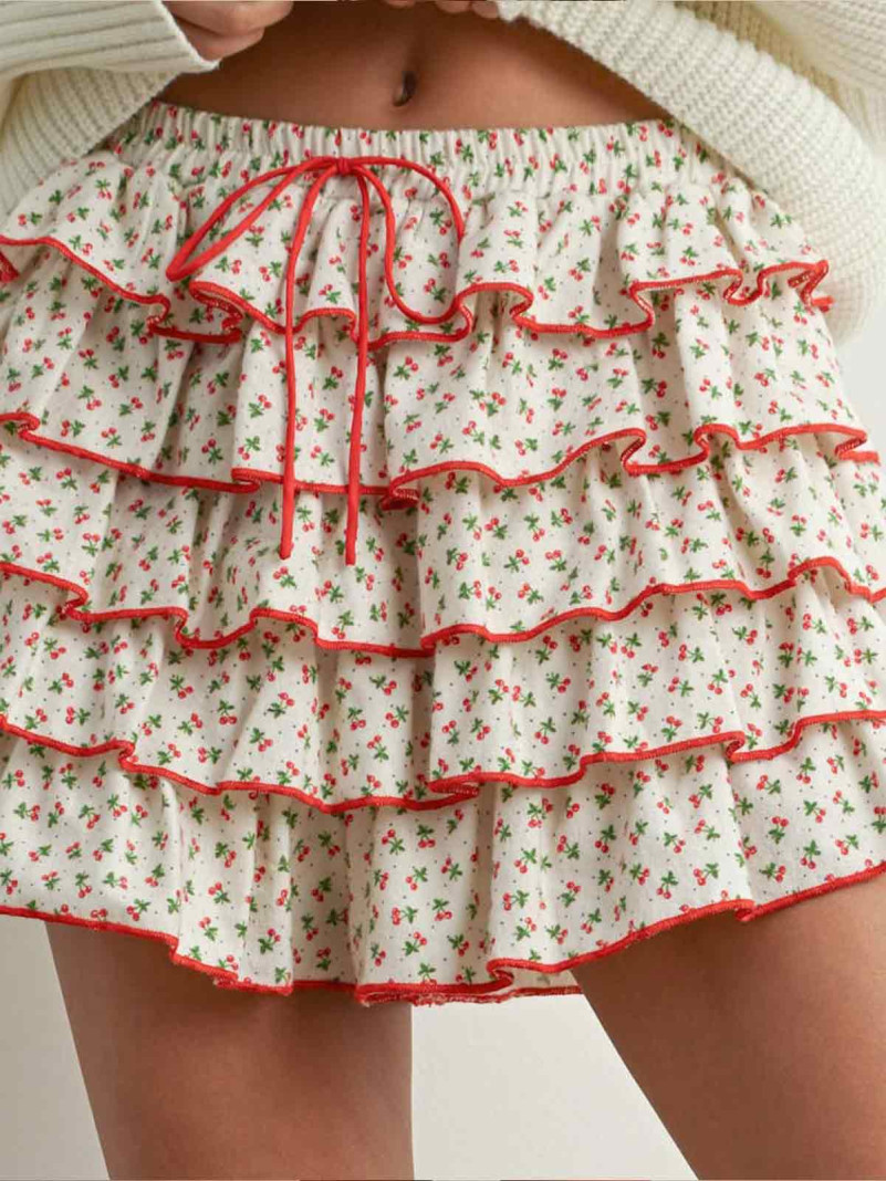 Short cerise