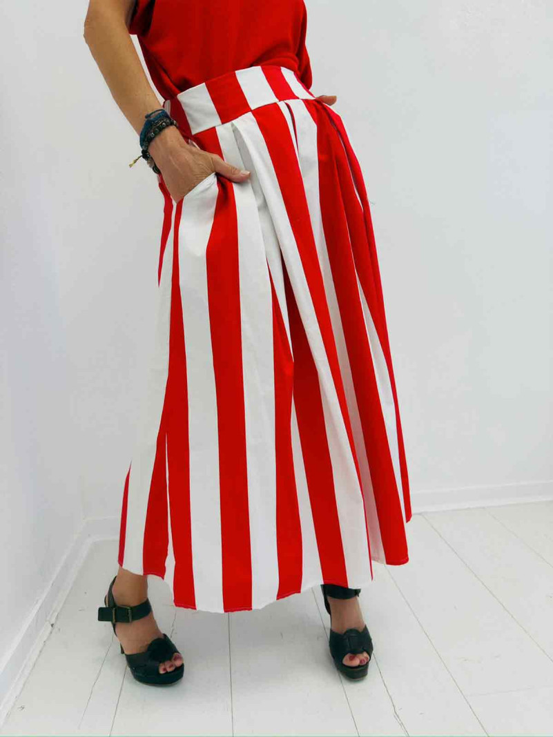 Jupe rouge et blanc
