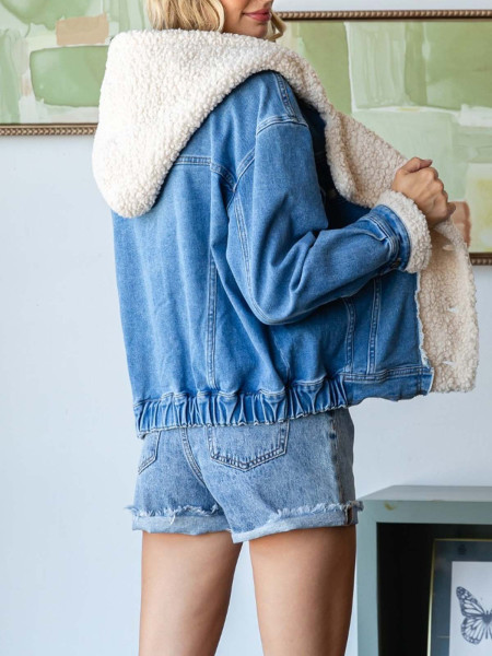 Veste en jean à capuche