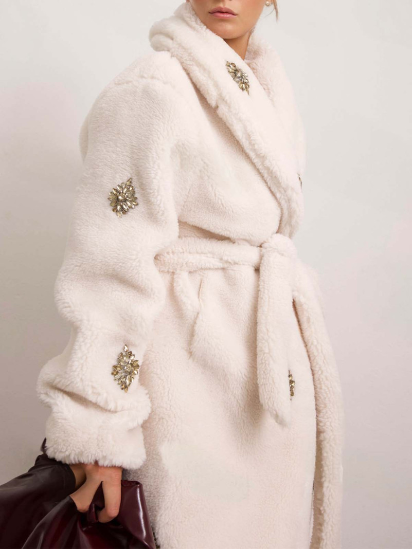 Veste blanche moumoute