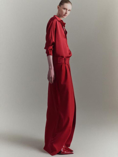 Jupe rouge ou marron