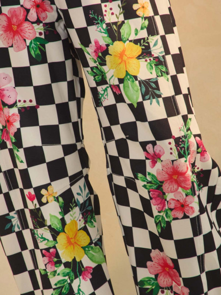 Pantalon à imprimé floral et damier
