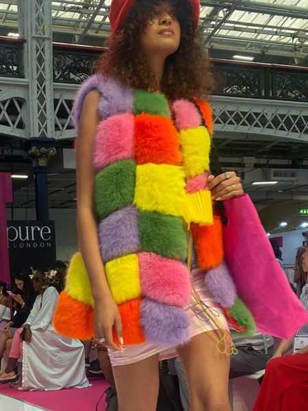 copy of Fourrure rainbow cube