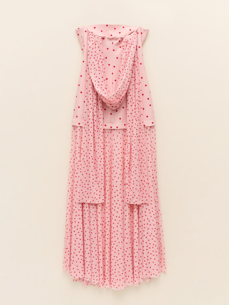 Robe rose à pois rouge