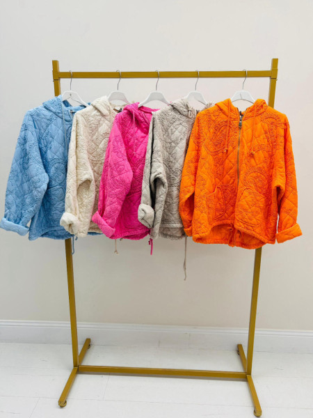 Veste brodée capuche