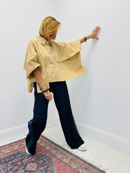 Chemise cape