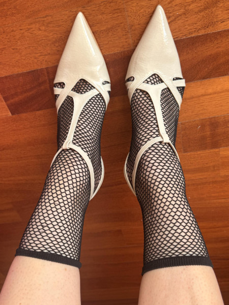 Mules à Talon en Lin Beige et Bride Dorée