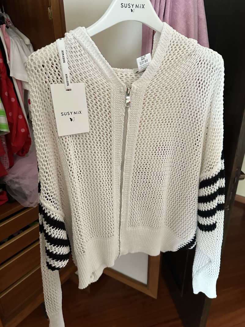 Pull Blanc Zippé à Col Montant