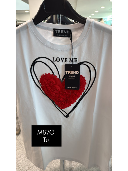 T-shirt Message "Love Me"