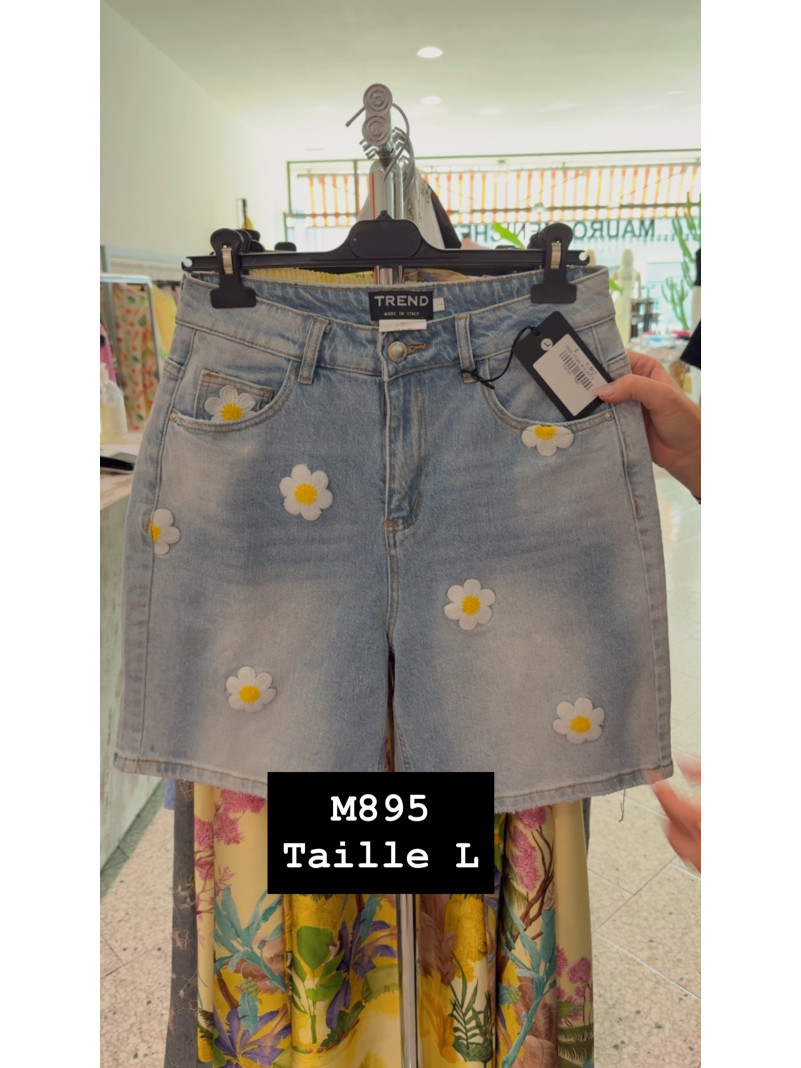 Short en Jean Broderie...
