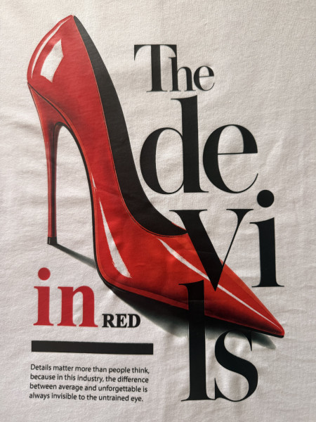 T-shirt "Devil Red" Graphic