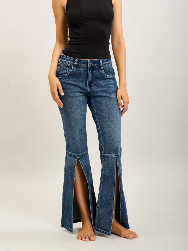 Le Jean Fendu