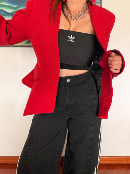 Jean noir avec bandes latérales blanches