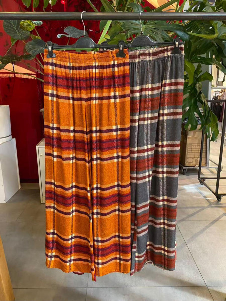 Pantalon à carreaux