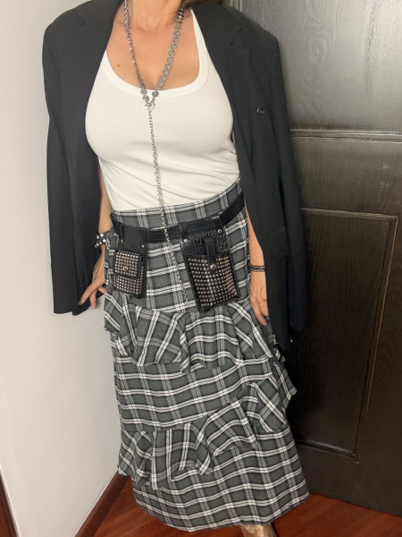 Ceinture cloutée avec pochettes