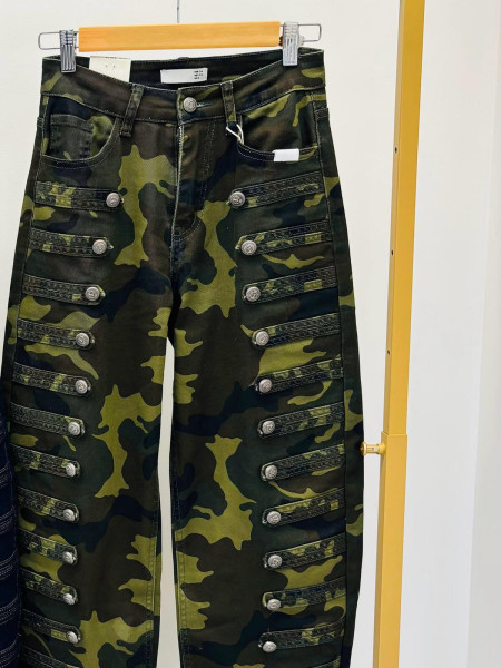 Pantalon Camouflage Style Officier à Boutons Argentés