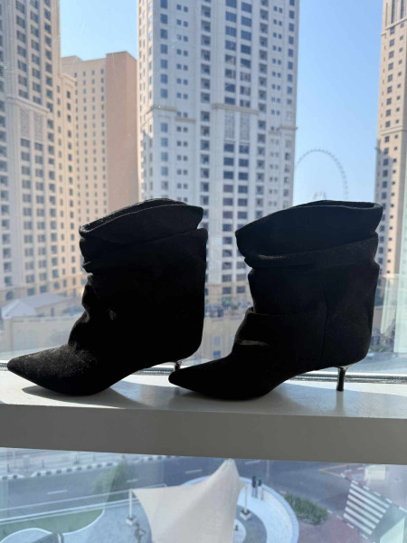 Bottines Plissées en Suédine Noire
